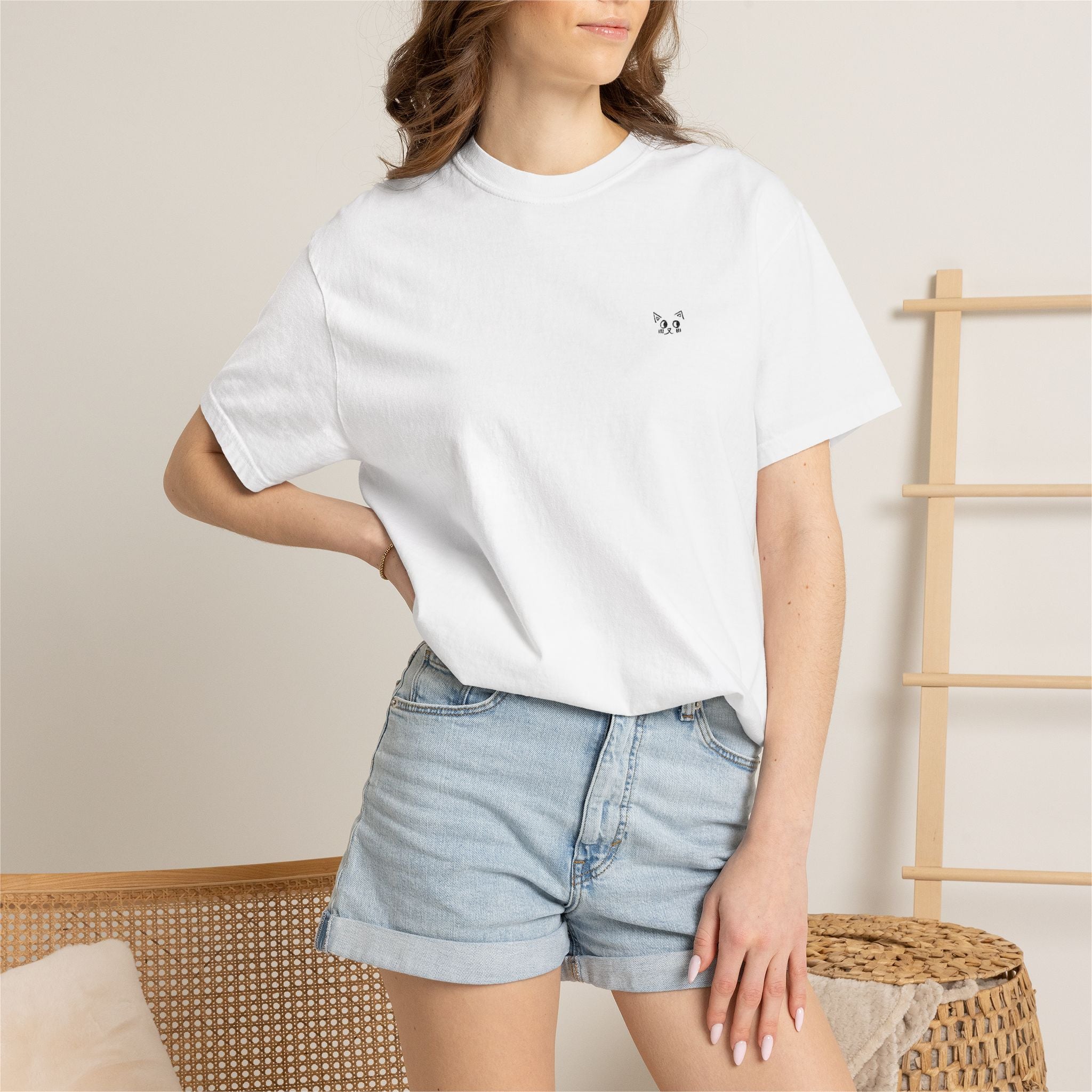 Minimal Batce Face T-Shirt